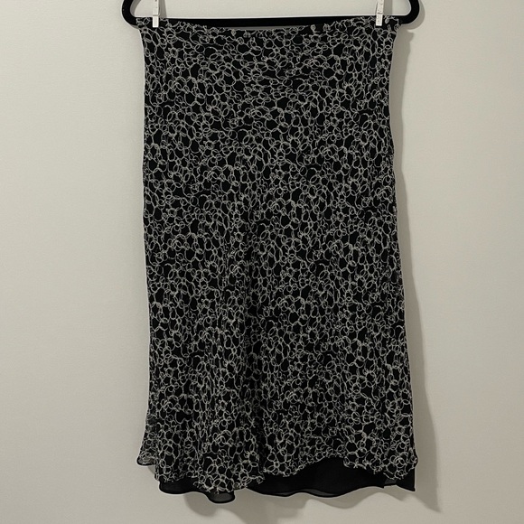 Vintage 100% Silk Black and White Ring Pattern Midi Skirt Size Medium - Picture 3 of 7